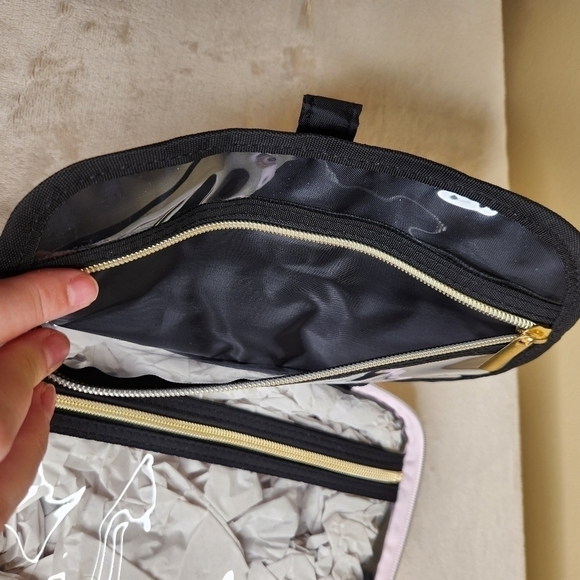 NEW Yumi Kim Wanderlust Travel Hanging Train Case Make Up Bag French Ros… - Picture 7 of 8